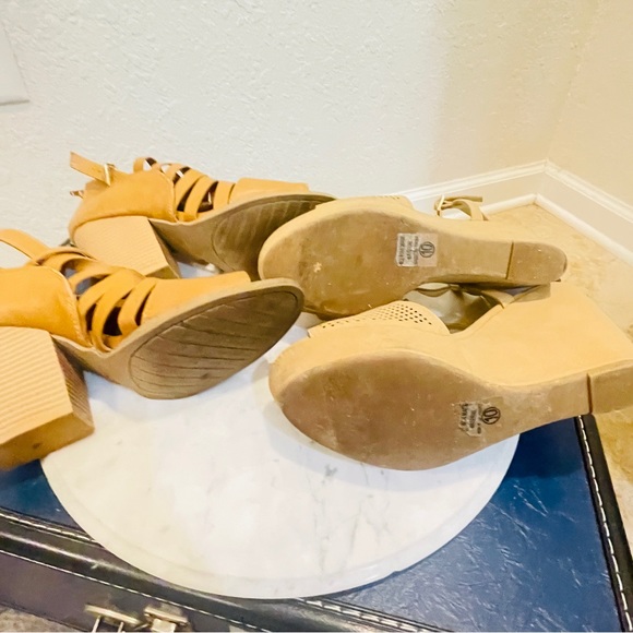 Shoe Bundle - Ladies Size 10 - Like New - Picture 7 of 9